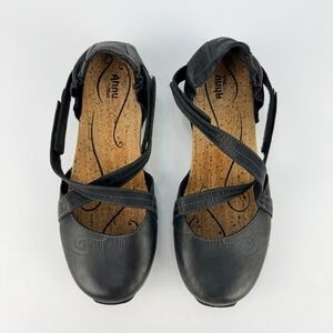 EUC Ahnu TEVA Karma Latitude 7.5 Black Leather Cork Mary Jane Yoga Flats Shoes